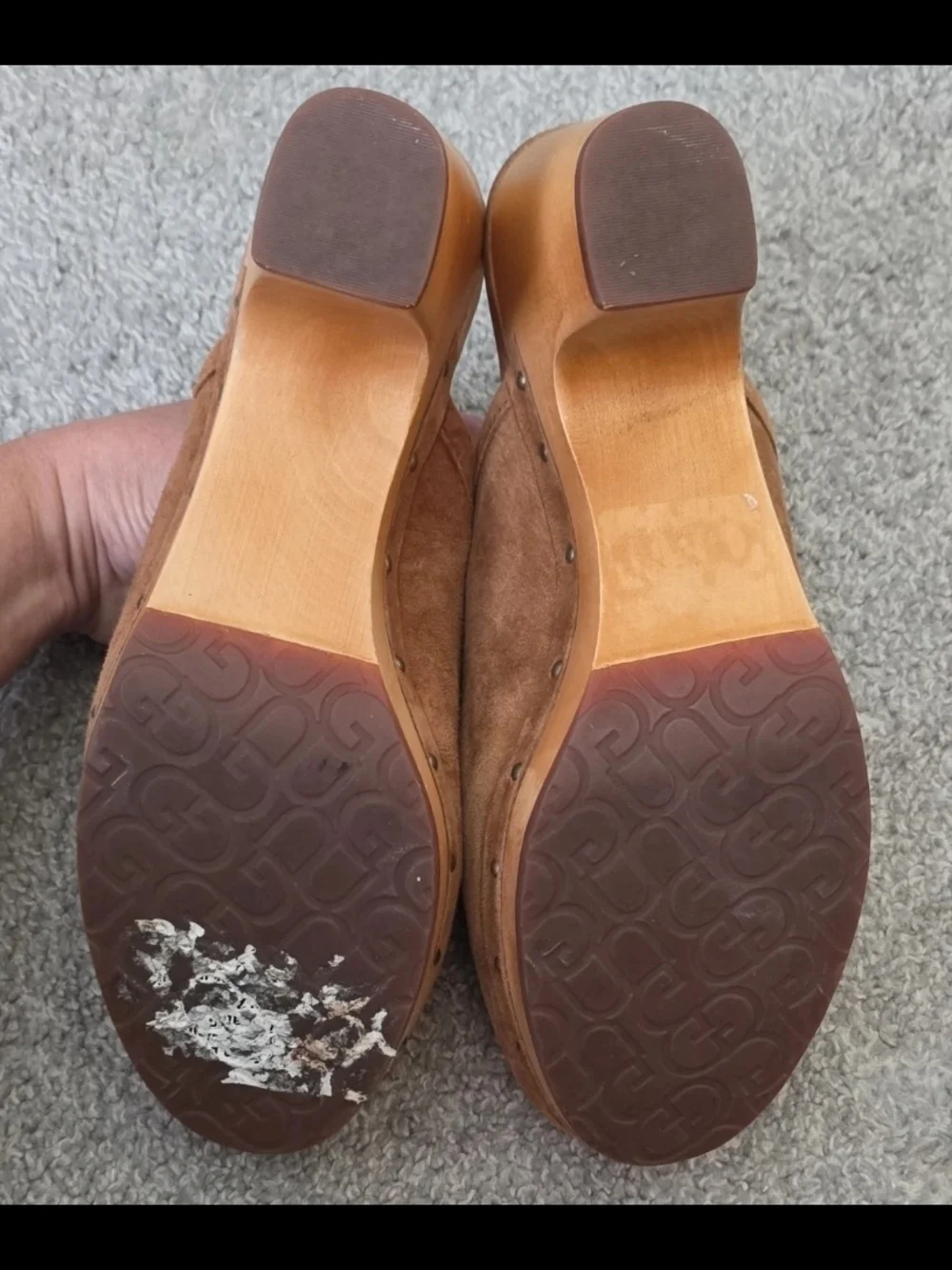 UGG Women’s Suede Clog Mule in Chestnut